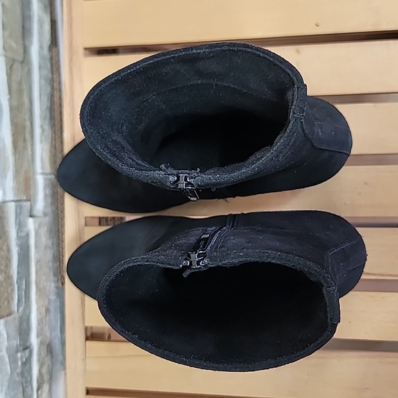 La Canadienne Mirabella Women's Fashion Boot - Picture 7 of 10